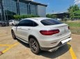 Mercedes-Benz GLC-Class GLC300 2018 - Bán xe Mercedes GLC300 Coupe trắng, nội thất nâu 2018 siêu lướt. Có hỗ trợ trả góp ưu đãi