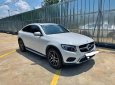 Mercedes-Benz GLC-Class GLC300 2018 - Bán xe Mercedes GLC300 Coupe trắng, nội thất nâu 2018 siêu lướt. Có hỗ trợ trả góp ưu đãi