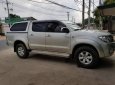 Toyota Hilux 2010 - Bán Toyota Hilux sản xuất 2010, màu bạc