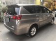 Toyota Innova 2017 - Bán ô tô Toyota Innova đời 2017, màu xám, số sàn