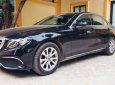 Mercedes-Benz E class 2018 - Cần bán lại xe Mercedes đời 2018, màu đen số tự động