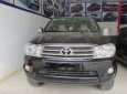 Toyota Fortuner 2011 - Bán Toyota Fortuner sản xuất 2011, màu đen số sàn, giá 630tr