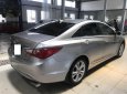 Hyundai Sonata 2.0AT 2010 - Bán Hyundai Sonata 2.0AT, đời 2010, màu bạc, nhập Hàn nguyên chiếc