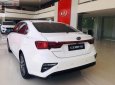 Kia Cerato 1.6 AT 2019 - Bán Kia Cerato 1.6 AT đời 2019, màu trắng, giá tốt