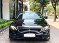 Mercedes-Benz E class E200 2019 - Bán gấp Mercedes E200 2019 cũ màu đen, chính chủ chạy lướt