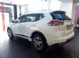 Nissan X trail V Series 2.5 SV Luxury 4WD 2019 - Bán xe Nissan X trail V Series 2.5 SV Luxury 4WD đời 2019, màu trắng, giá tốt