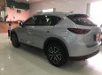 Mazda CX 5 2.0 2018 - Cần bán xe Mazda CX 5 sản xuất 2018, màu bạc, giá tốt