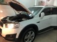 Chevrolet Captiva LTZ 2015 - Cần bán Chevrolet Captiva LTZ sản xuất năm 2015, màu trắng xe gia đình