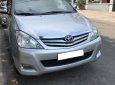 Toyota Innova 2009 - Gia đình cần bán xe Innova 2009, số sàn màu bạc