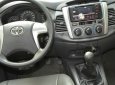 Toyota Innova E 2013 - Bán Toyota Innova E đời 2013, màu bạc còn mới giá cạnh tranh