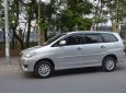 Toyota Innova E 2013 - Bán Toyota Innova E đời 2013, màu bạc còn mới giá cạnh tranh