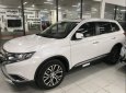 Mitsubishi Outlander 2019 - Bán xe Mitsubishi Outlander đời 2019, màu trắng