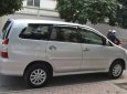 Toyota Innova E 2013 - Bán Toyota Innova E đời 2013, màu bạc còn mới giá cạnh tranh