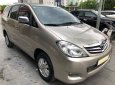 Toyota Innova 2010 - Gia đình cần bán Innova 2010 V, tự động, màu vàng cát, còn đẹp như mới