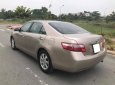 Toyota Camry LE 2.4AT 2007 - Bán gấp xe Toyota Camry LE đời 2007 số tự động, màu nâu vàng