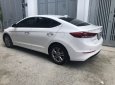 Hyundai Lantra 2019 - Bán Hyundai Elantra 2019 tự động, trắng thể thao chính chủ