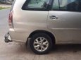 Toyota Innova 2006 - Cần bán xe Toyota Innova đời 2006, màu bạc xe gia đình