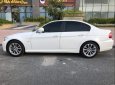 BMW 3 Series 320i 2011 - Cần bán lại xe BMW 3 Series 320i sản xuất 2011, màu trắng, nhập khẩu nguyên chiếc, 500tr