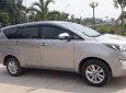 Toyota Innova   2016 - Bán xe Innova sản xuất 2016, phom 2017, số sàn, màu bạc, xe gia đình