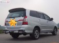 Toyota Innova J 2014 - Cần bán xe Toyota Innova J sản xuất 2014, màu bạc số sàn