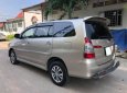 Toyota Innova 2016 - Cần bán xe Toyota Innova 2016 số sàn màu vàng cát