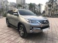 Toyota Fortuner 2018 - Bán Toyota Fortuner 2018 tự động xăng màu bạc xe như mới