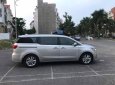 Kia Sedona 2017 - Gia đình cần bán Sedona 3.3L, sản xuất 2017, số tự động, máy xăng bản full, màu xám bạc 