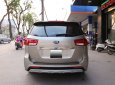 Kia Sedona 2018 - Gia đình cần bán Sedona 2018, số tự động, bản full 3.3L, màu vàng cát