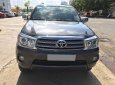 Toyota Fortuner 2010 - Nhà mình cần bán xe Toyota Fortuner 2010 máy xăng số tự động