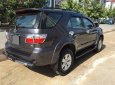 Toyota Fortuner 2010 - Nhà mình cần bán xe Toyota Fortuner 2010 máy xăng số tự động