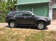 Toyota Fortuner 2010 - Gia đình cần bán Fortuner 2010 màu xám chì, máy xăng