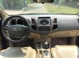 Toyota Fortuner 2010 - Gia đình cần bán Fortuner 2010 màu xám chì, máy xăng