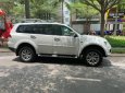 Mitsubishi Pajero 2015 - Đổi xe mới cần bán Pajero 2015, số tự động, máy V6, màu trắng