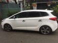 Kia Rondo 2017 - Cần bán xe Kia Rondo 2016 số tự động máy xăng, xe màu trắng còn rất mới