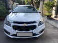 Chevrolet Cruze 2016 - Gia đình cần bán xe Chevrolet Cruze đời 2016 LT, số sàn, màu trắng