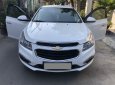 Chevrolet Cruze 2016 - Gia đình cần bán xe Chevrolet Cruze đời 2016 LT, số sàn, màu trắng