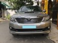 Toyota Fortuner 2015 - Cần bán xe Toyota Fortuner 2015, số sàn, máy dầu, màu bạc zin