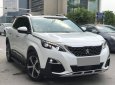 Peugeot 3008 2018 - Bán Peugeot 3008 tự động 2018 màu trắng gia đình đập thùng mua mới