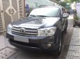 Toyota Fortuner 2010 - Gia đình cần bán xe Fortuner 2010, số sàn, máy dầu, màu xám chì