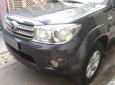 Toyota Fortuner 2010 - Gia đình cần bán xe Fortuner 2010, số sàn, máy dầu, màu xám chì