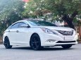 Hyundai Sonata 2.0 2011 - Bán xe Hyundai Sonata sx 2011 màu trắng cực đẹp, xe cũ nhưng đi kỹ giữ gìn