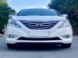 Hyundai Sonata 2.0 2011 - Bán xe Hyundai Sonata sx 2011 màu trắng cực đẹp, xe cũ nhưng đi kỹ giữ gìn