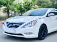 Hyundai Sonata 2.0 2011 - Bán xe Hyundai Sonata sx 2011 màu trắng cực đẹp, xe cũ nhưng đi kỹ giữ gìn