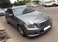 Mercedes-Benz E250 2010 - Cần bán gấp Mercedes đời 2010, màu xám, còn mới, giá 678tr