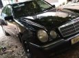 Mercedes-Benz E class  E230   1996 - Bán Mercedes E230 đời 1996, màu đen số sàn, giá chỉ 69 triệu