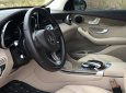 Mercedes-Benz GLC-Class 250 2016 - Gia đình cần bán Mercedes GLC 250 đời 2016, số tự động, màu đen