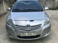 Toyota Vios E 2010 - Gia đình bán Toyota Vios E năm sản xuất 2010, màu bạc, xe nhập