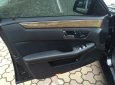 Mercedes-Benz E class E300 2010 - Bán Mercedes E300 năm sản xuất 2010, màu đen số tự động