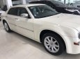 Chrysler 300 2010 - Bán ô tô Chrysler 300 2010, màu trắng, xe nhập, giá tốt