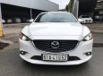 Mazda 6 2.5 Premium 2017 - Bán Mazda 6 2.5 Premium màu trắng camay, số tự động sản xuất 2017 xe đẹp chạy lướt